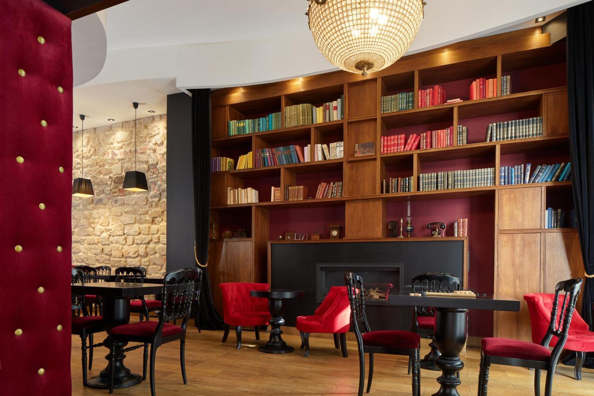 Les Théâtres Hotel Parigi