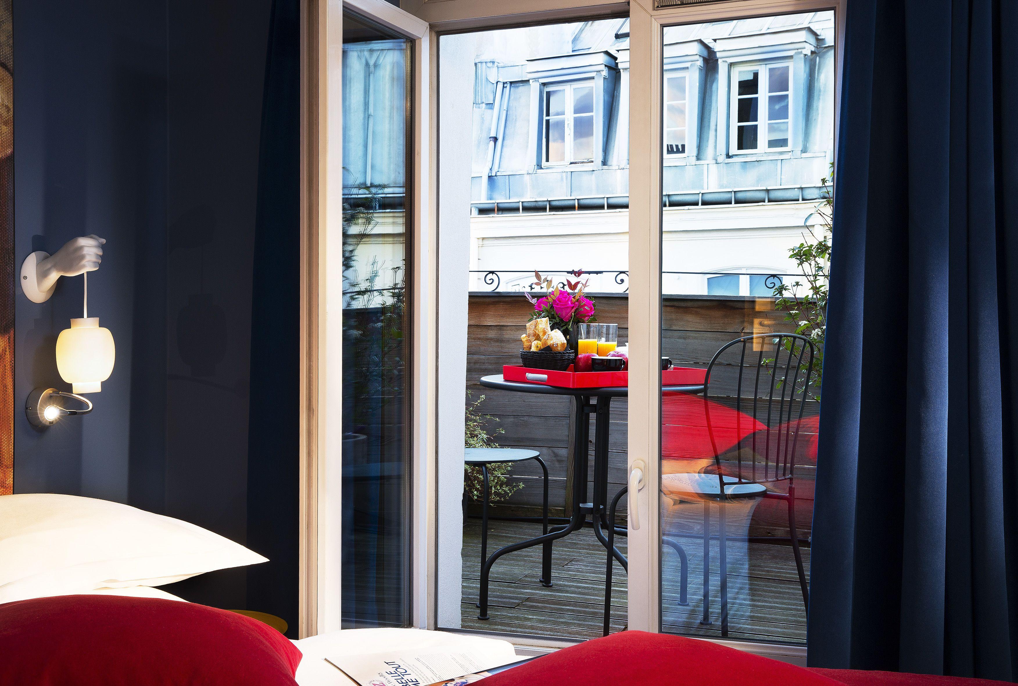 Hotel Les Théâtres Parigi