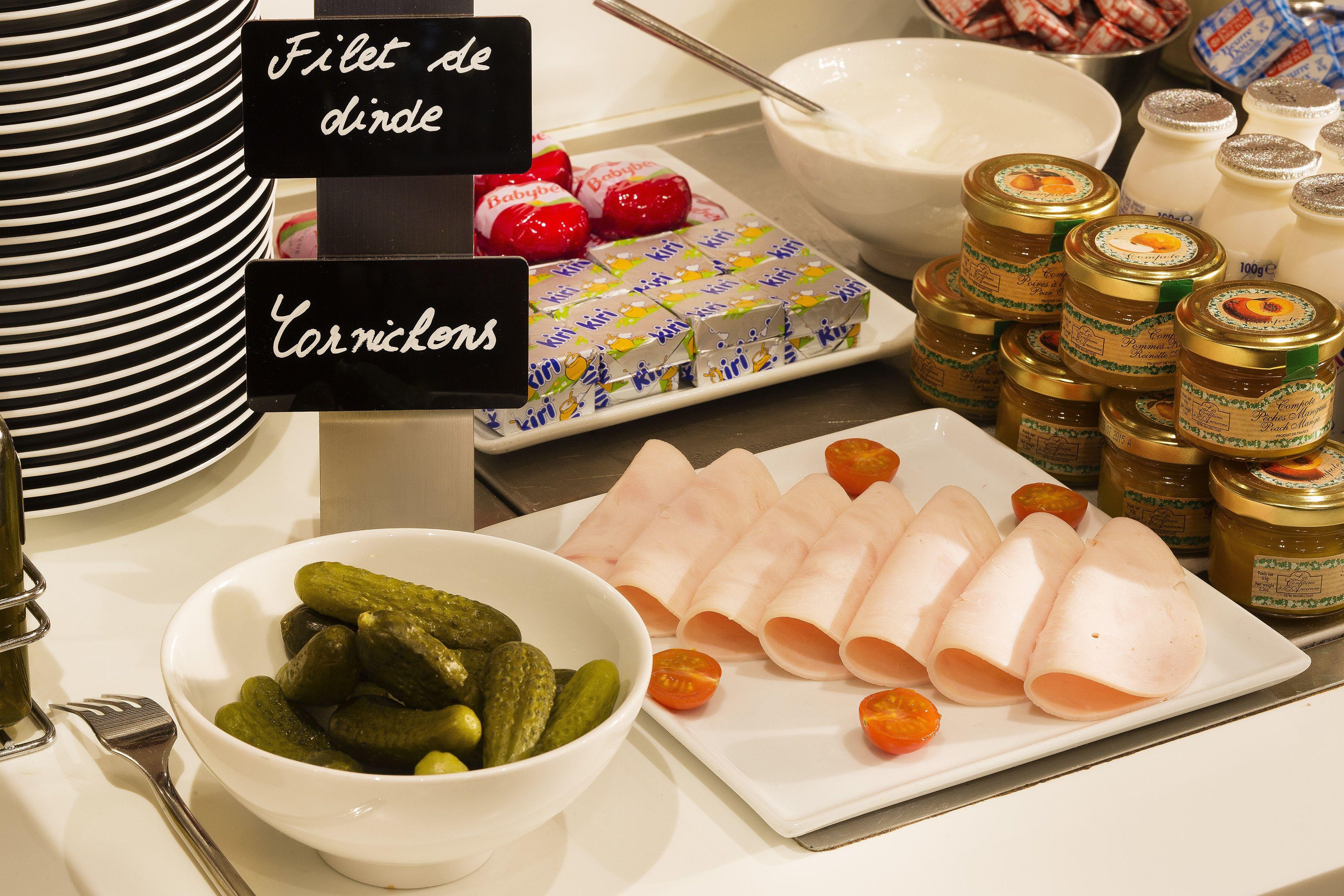 Les Théâtres