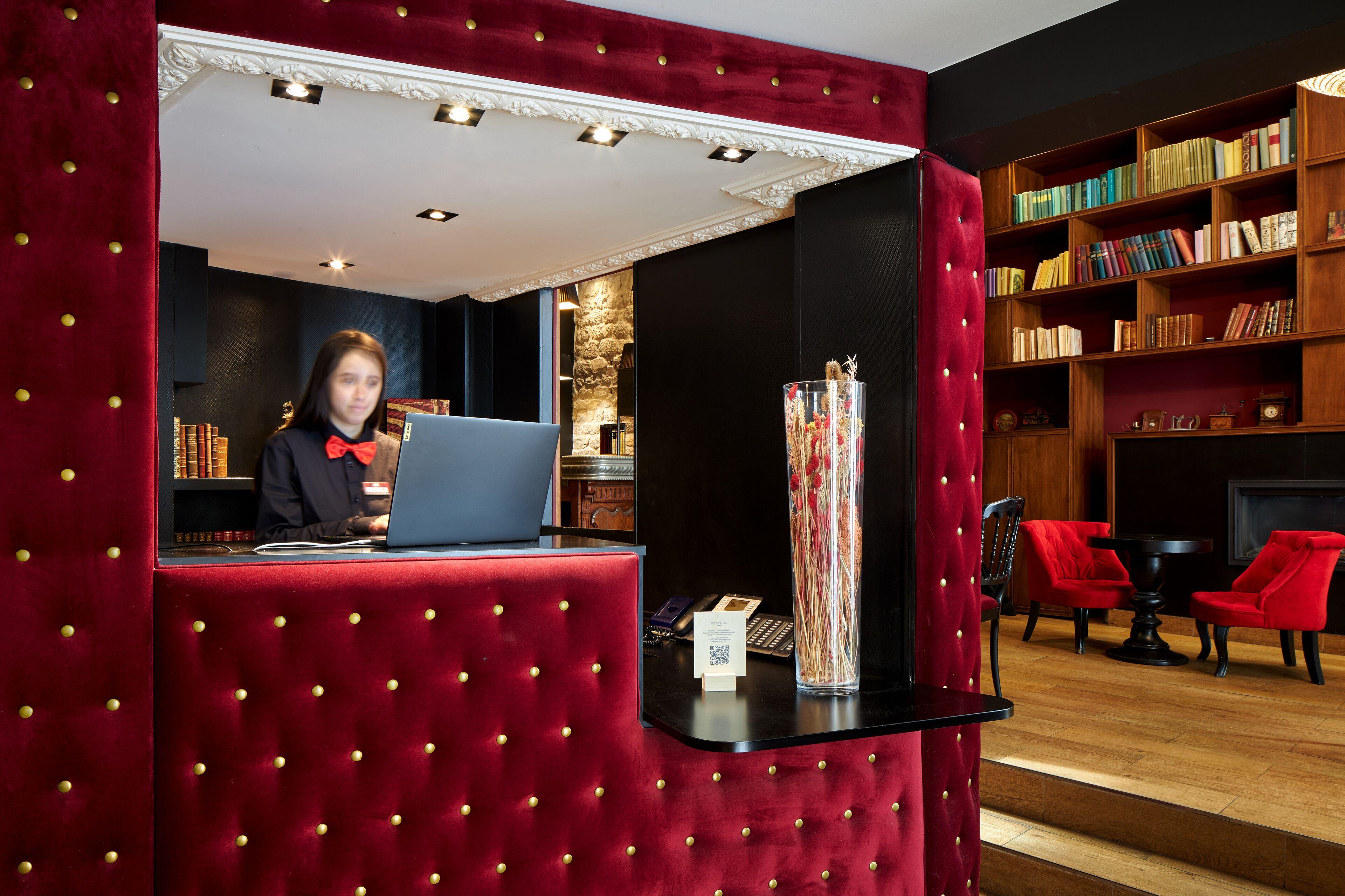 Les Théâtres 4* Parigi