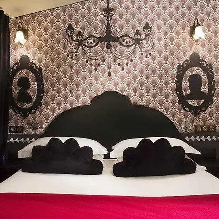 Les Théâtres 4* Parigi